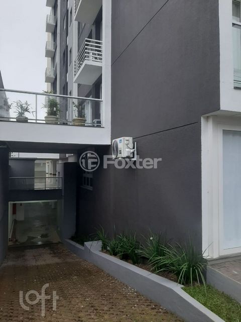 Image 7 - 875962