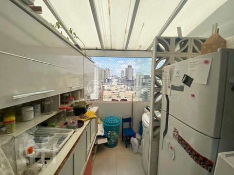Image 4 - 875963