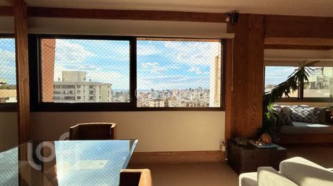 Image 6 - 875996