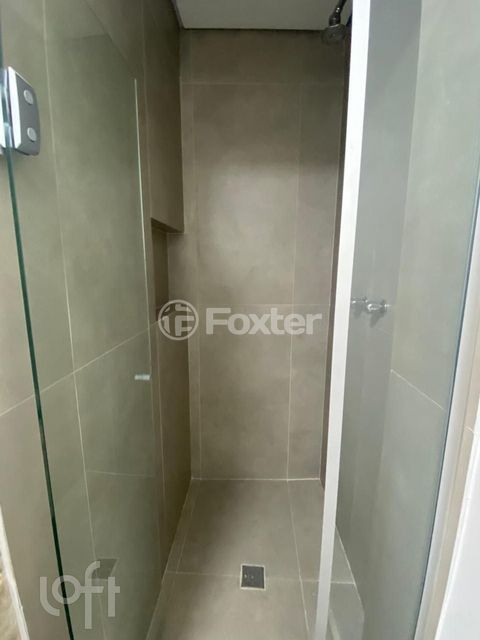 Image 7 - 876000