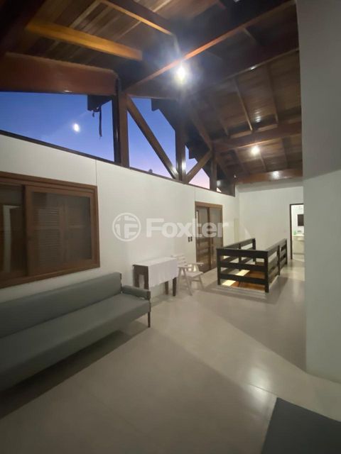 Image 17 - 876014