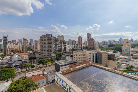 Image 18 - 876019