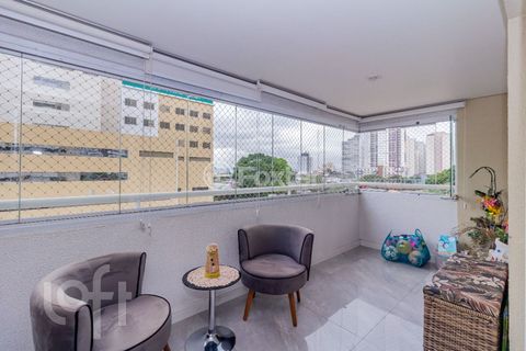 Image 7 - 876021