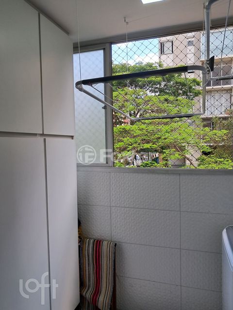 Image 6 - 876037