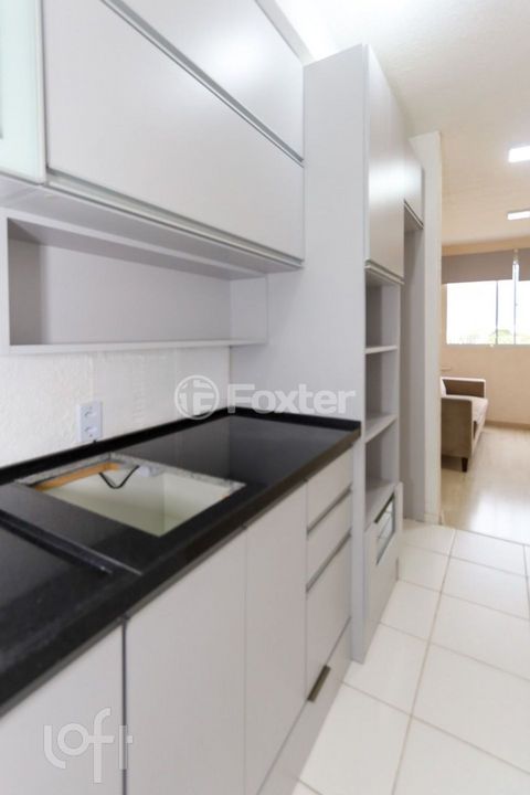 Image 7 - 876042
