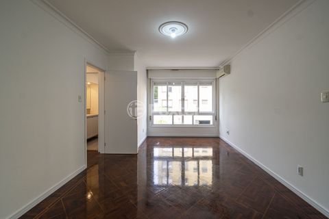 Image 1 - 876055
