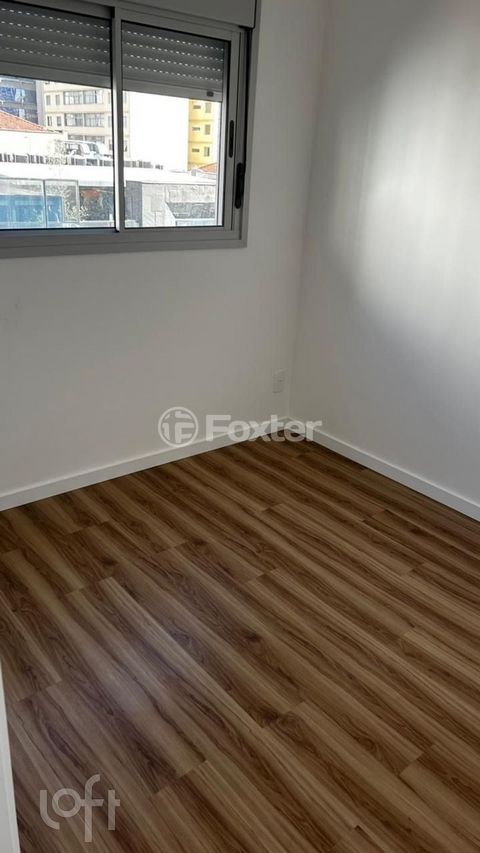 Image 6 - 876063