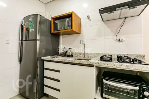 Image 6 - 876064