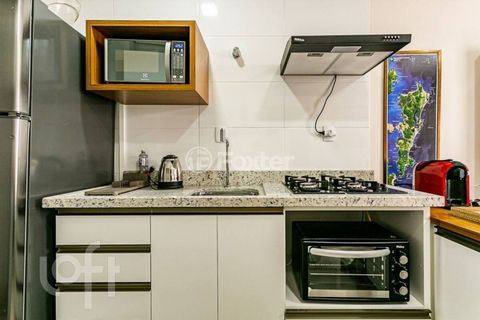 Image 7 - 876064