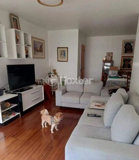 Image 10 - 876067