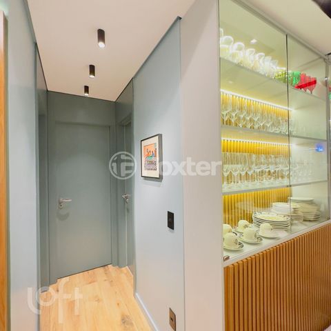 Image 7 - 876069