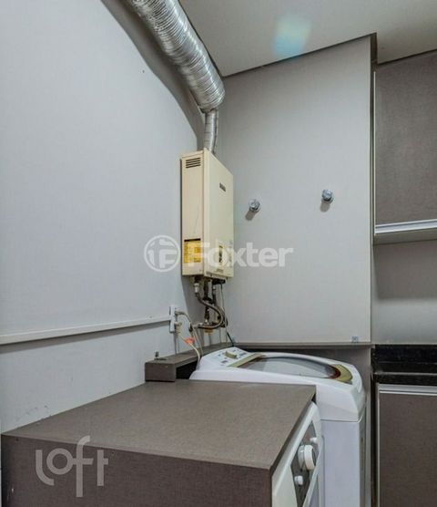 Image 7 - 876076