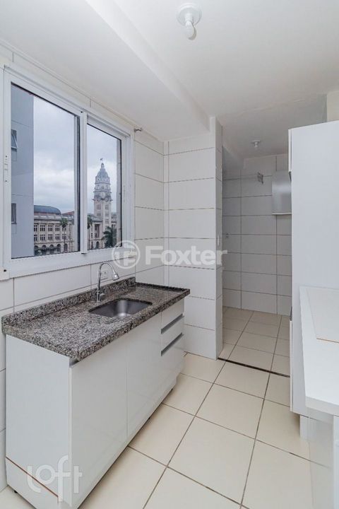 Image 7 - 876086