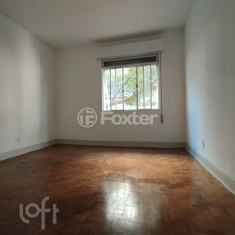 Image 8 - 876110