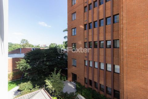 Image 9 - 876113