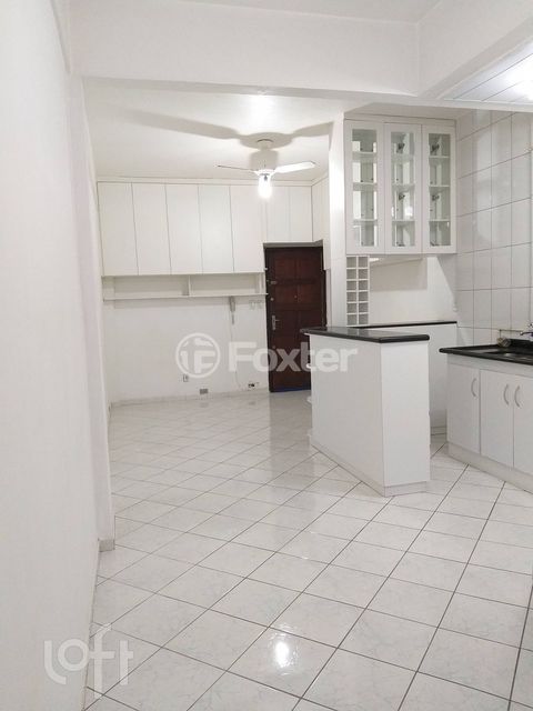 Image 8 - 876126