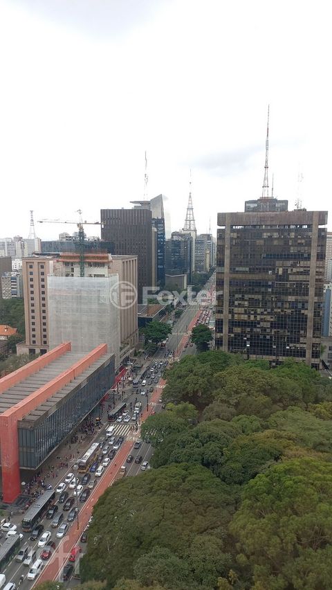Image 5 - 876126