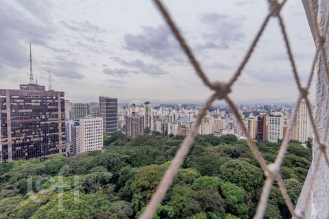 Image 14 - 876126