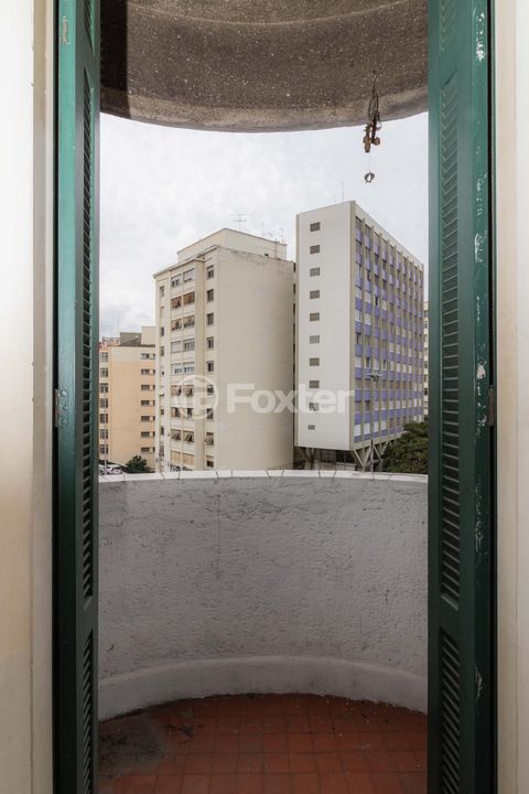 Image 10 - 876139