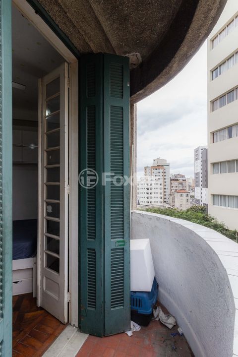 Image 8 - 876139