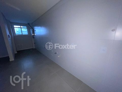 Image 2 - 876196