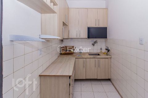 Image 18 - 876197