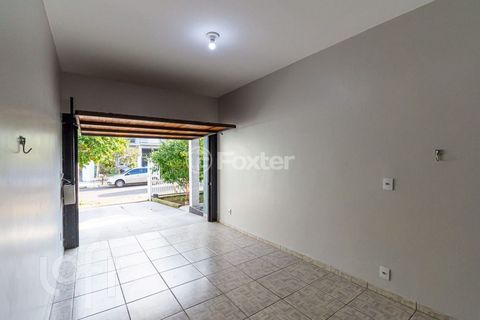Image 3 - 876202