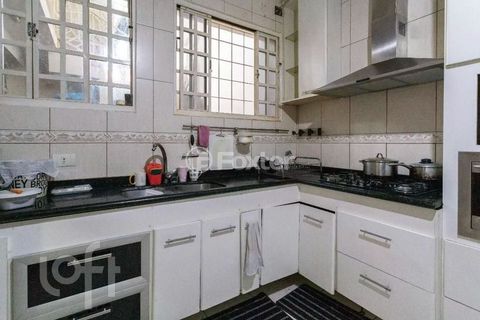 Image 9 - 876212