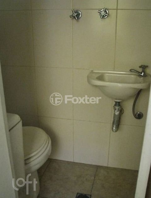 Image 6 - 876216