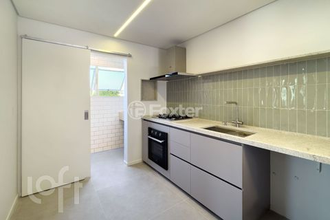 Image 7 - 876226