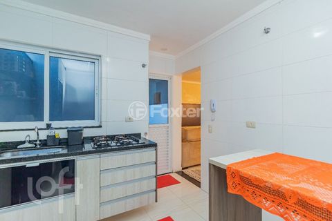 Image 7 - 876228
