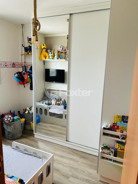 Image 9 - 876242
