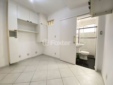 Image 7 - 876247