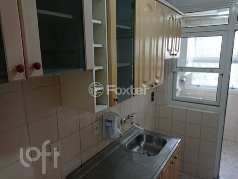 Image 8 - 876284