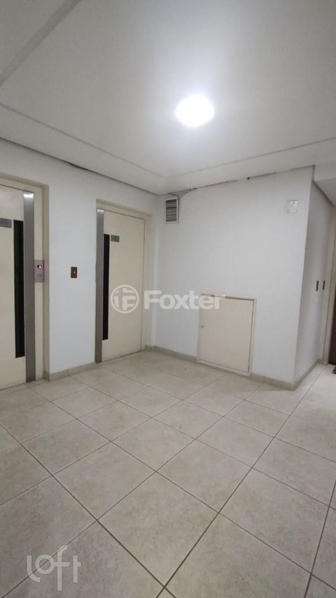 Image 4 - 876284