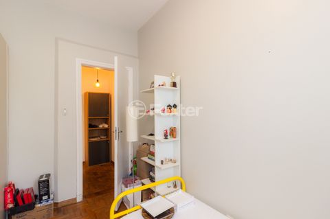 Image 7 - 876295