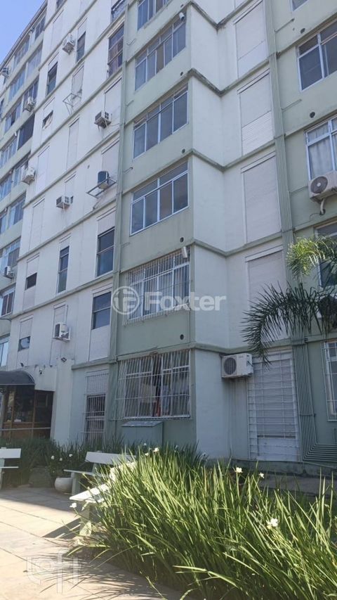 Image 8 - 876302