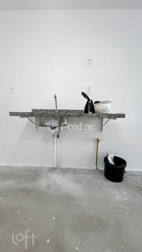 Image 2 - 876323