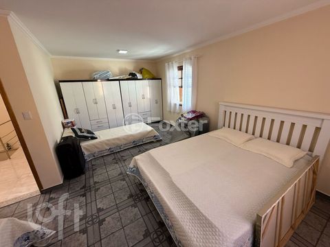 Image 3 - 876328