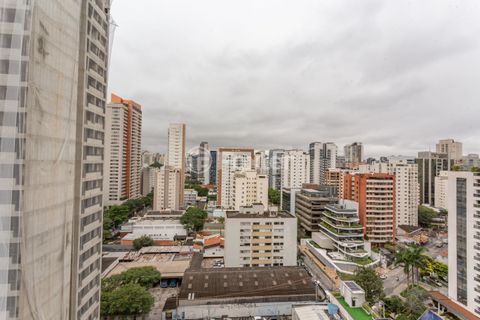 Image 6 - 876341