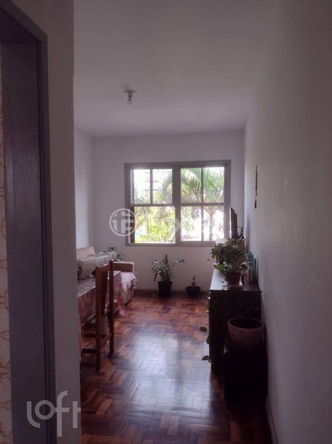 Image 0 - 876367