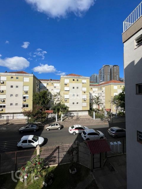Image 11 - 876373