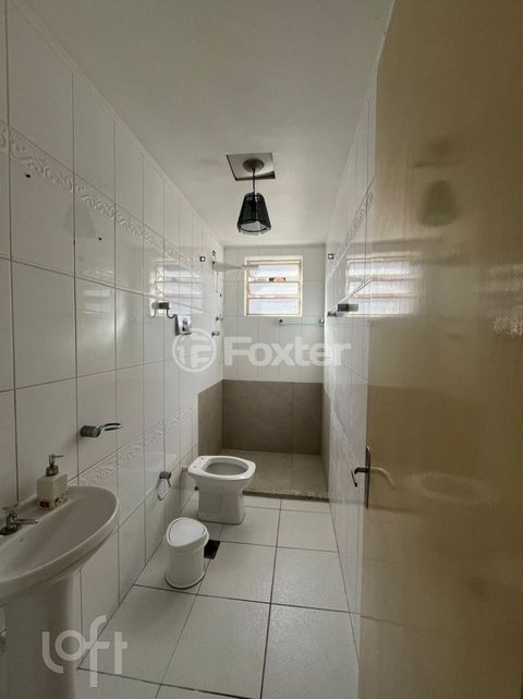 Image 8 - 876373