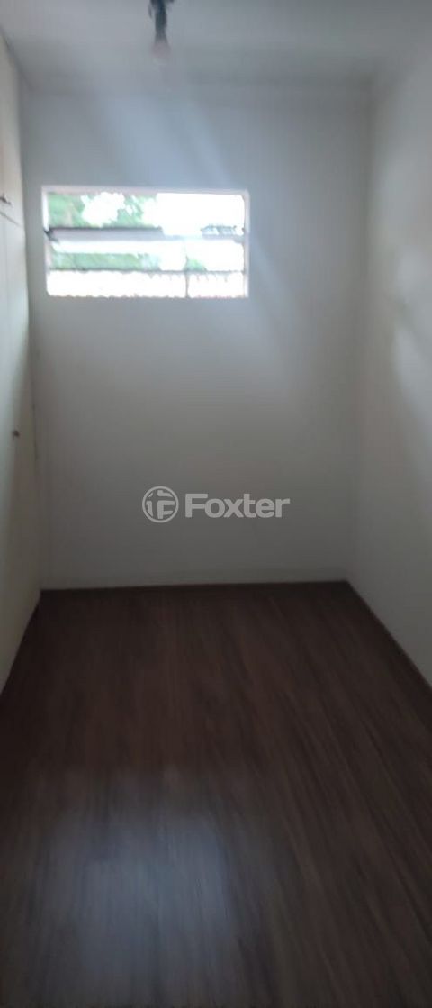 Image 7 - 876379