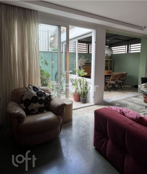 Image 3 - 876391