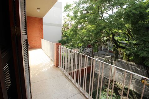 Image 4 - 876409