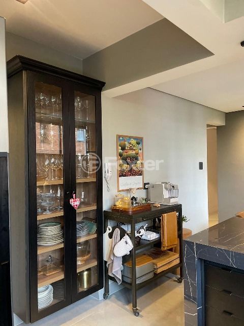 Image 8 - 876411