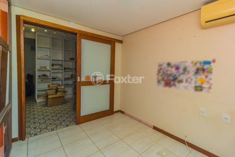 Image 8 - 876413