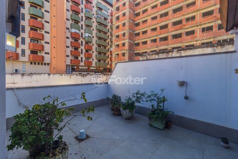 Image 11 - 876413