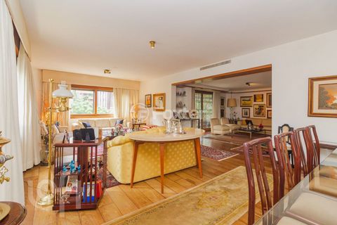Image 10 - 876438